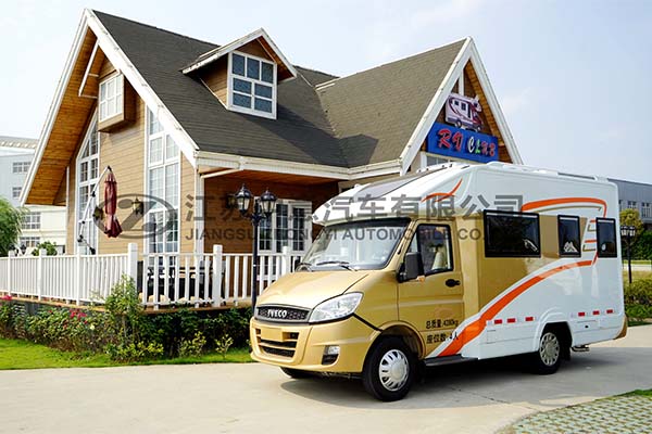 中意SZY5043XLJN5依维柯C型房车